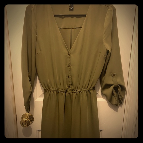 Green 3/4 sleeve dress - Picture 1 of 2